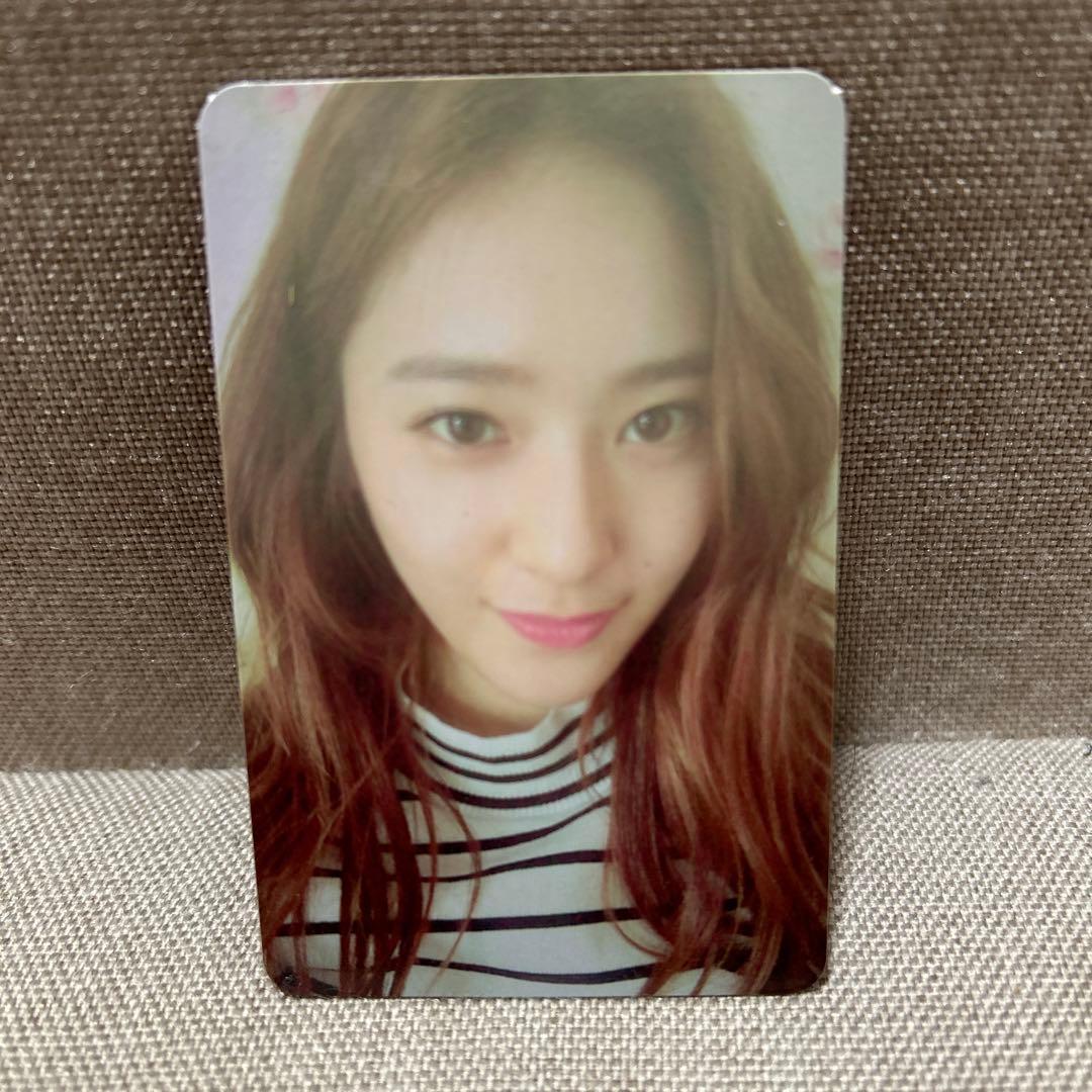 f(x) 「 4 Walls 」 ビクトリアver. トレカ クリスタル