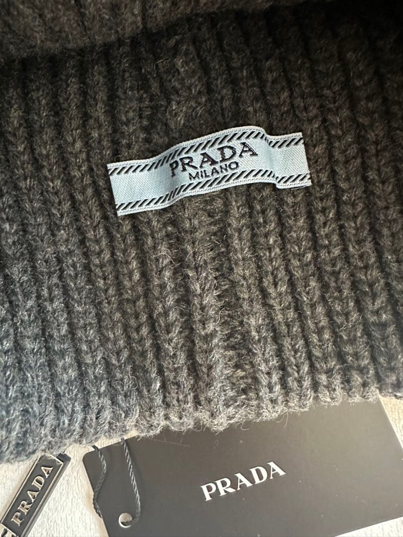 Prada ニット帽子 ビーニー