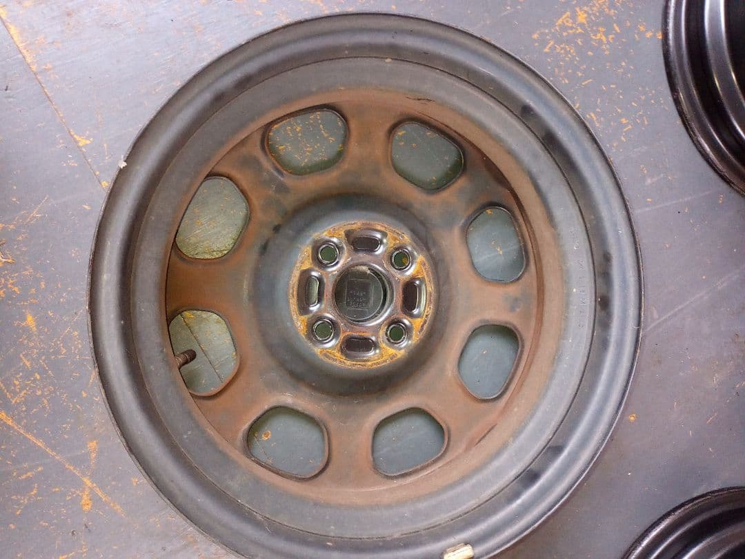 スチールホイール　純正　現行ハスラー　センターキャップ付き4個