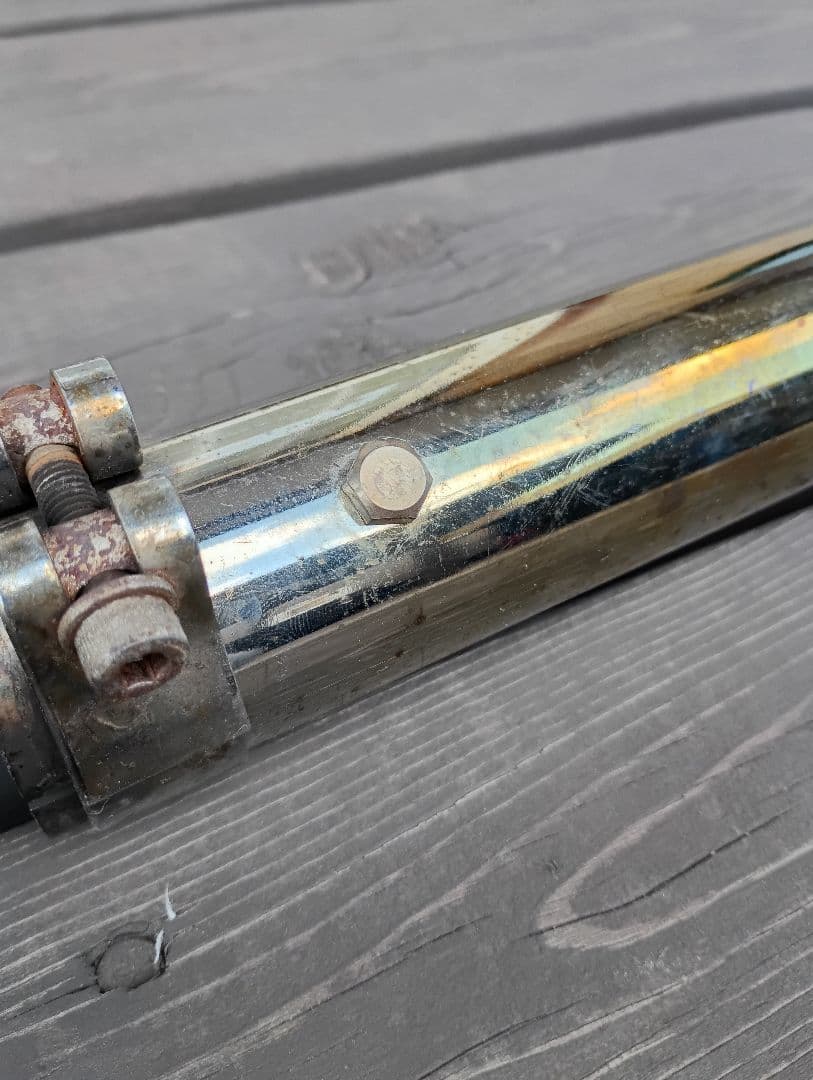 SR400 SR500　ショートメガホンマフラー　メーカー不明