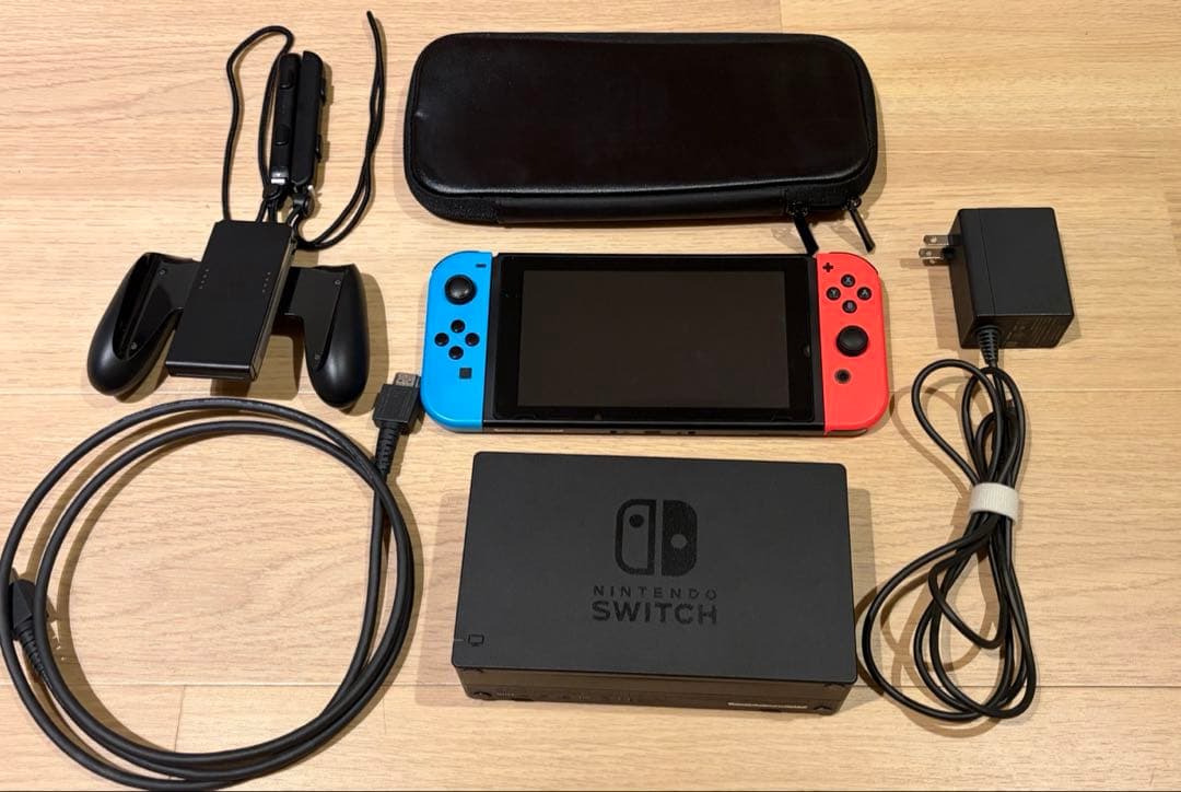 Nintendo Switch 本体（ネオンブルー/ネオンレッド）