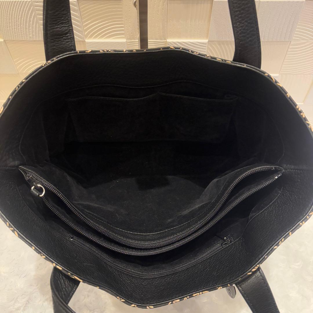 印伝　手提げ　ハンドバッグ　黒地　白漆　とんぼ　印傳屋 JRA公認　鹿革