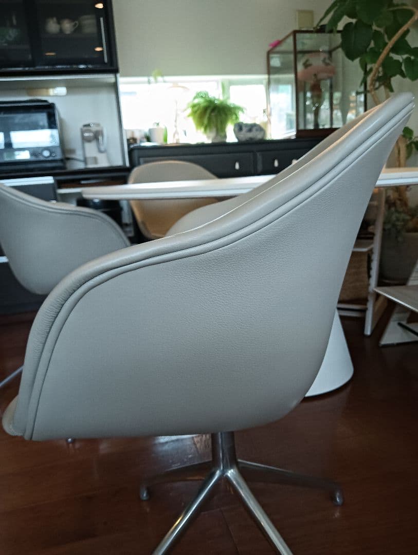 専用【展示品:美品】ボーコンセプト アデレードチェア 本革グレー