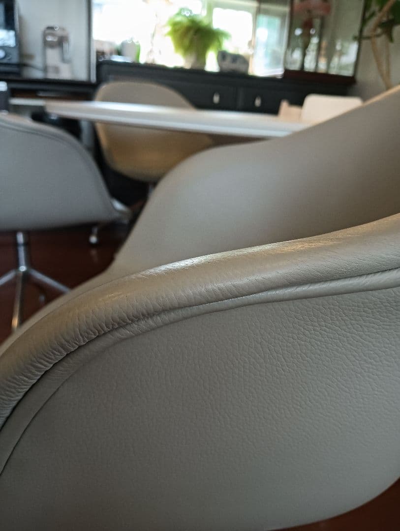 専用【展示品:美品】ボーコンセプト アデレードチェア 本革グレー