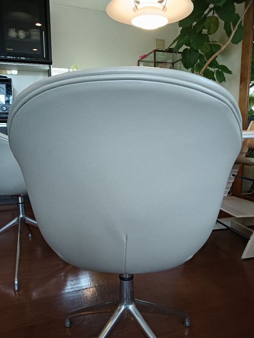 専用【展示品:美品】ボーコンセプト アデレードチェア 本革グレー