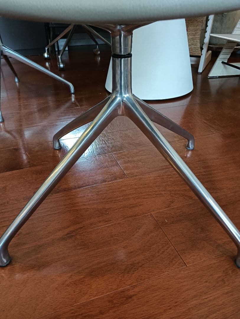 専用【展示品:美品】ボーコンセプト アデレードチェア 本革グレー