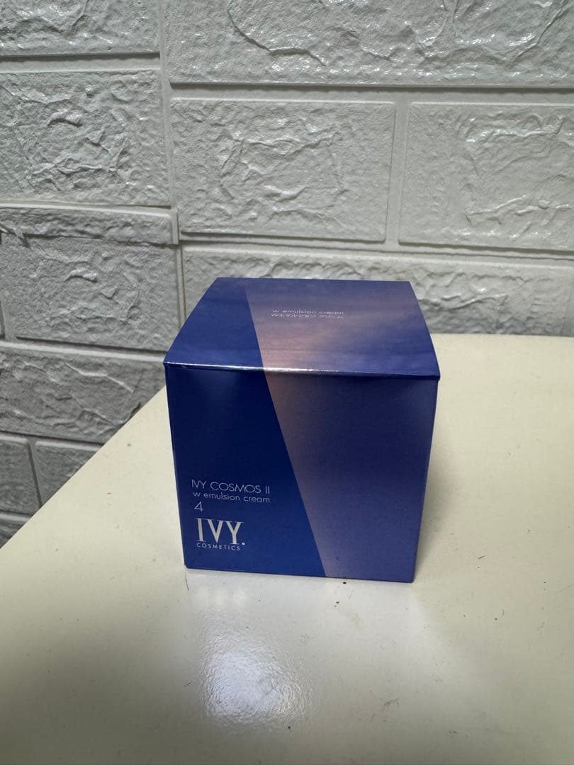 【新品・未開封】IVY（アイビー化粧品）コスモスⅡ Wエマルションクリーム