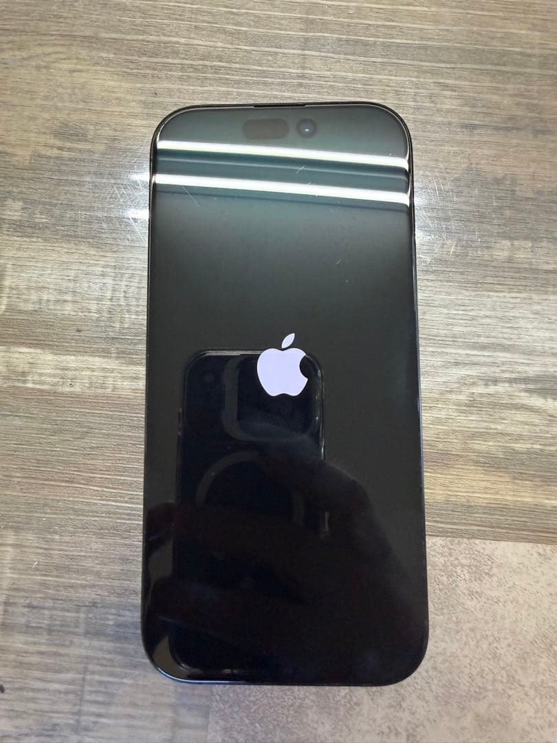 Apple iPhone 16Pro ブラックチタニウム本体256g