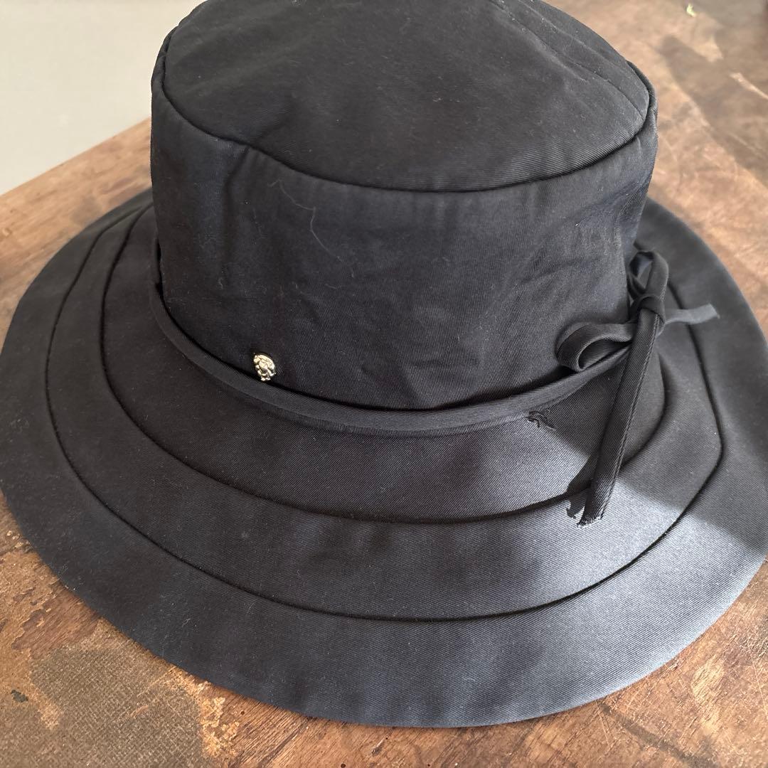ヘレンカミンスキーブラック ハット