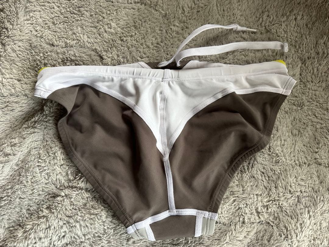 speedo 競泳水着 ブラウン/ホワイト/イエロー