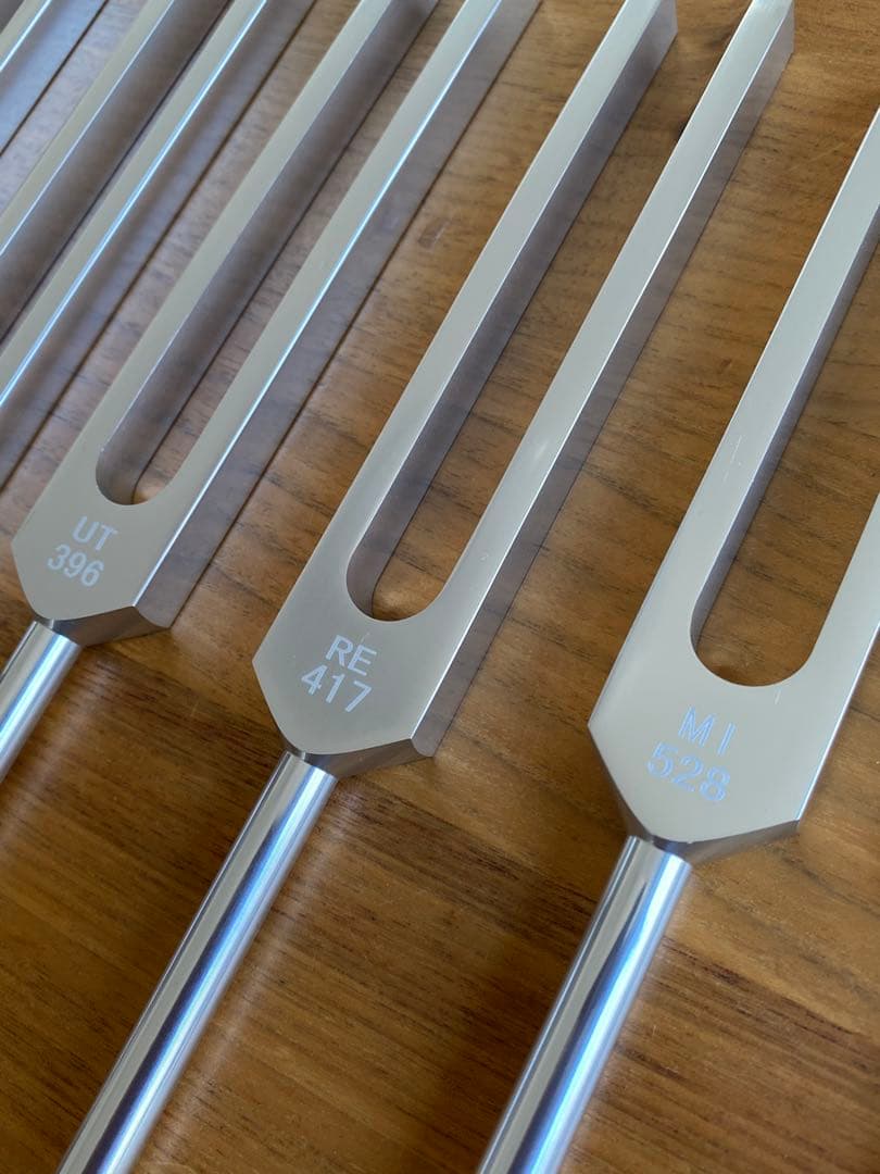 新品　音叉　ソルフェジオ周波数　９本セット　7つのチャクラ　瞑想