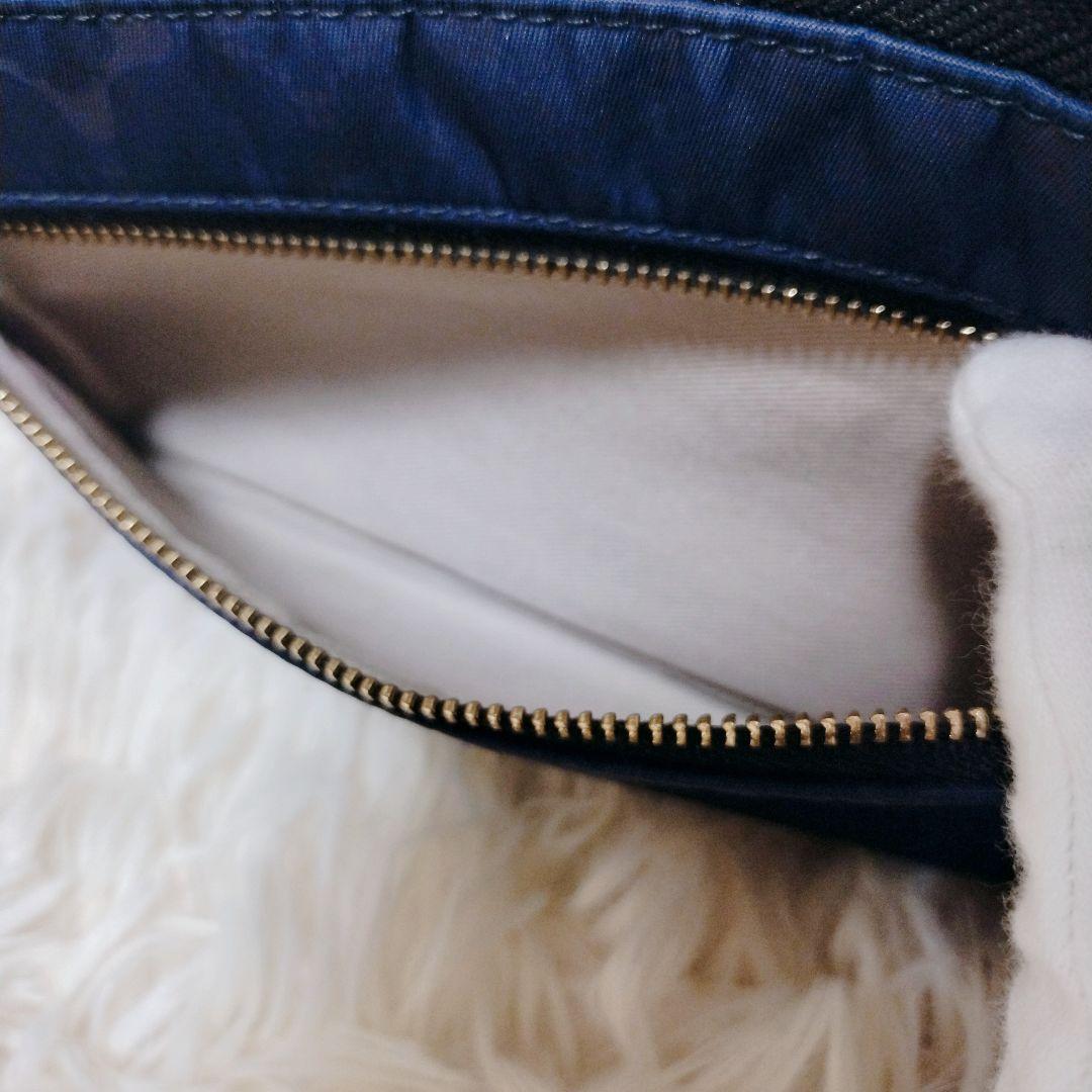 アタオ ブーブー モノグラム ナイロン 三角ロゴ ウォレット ネイビー