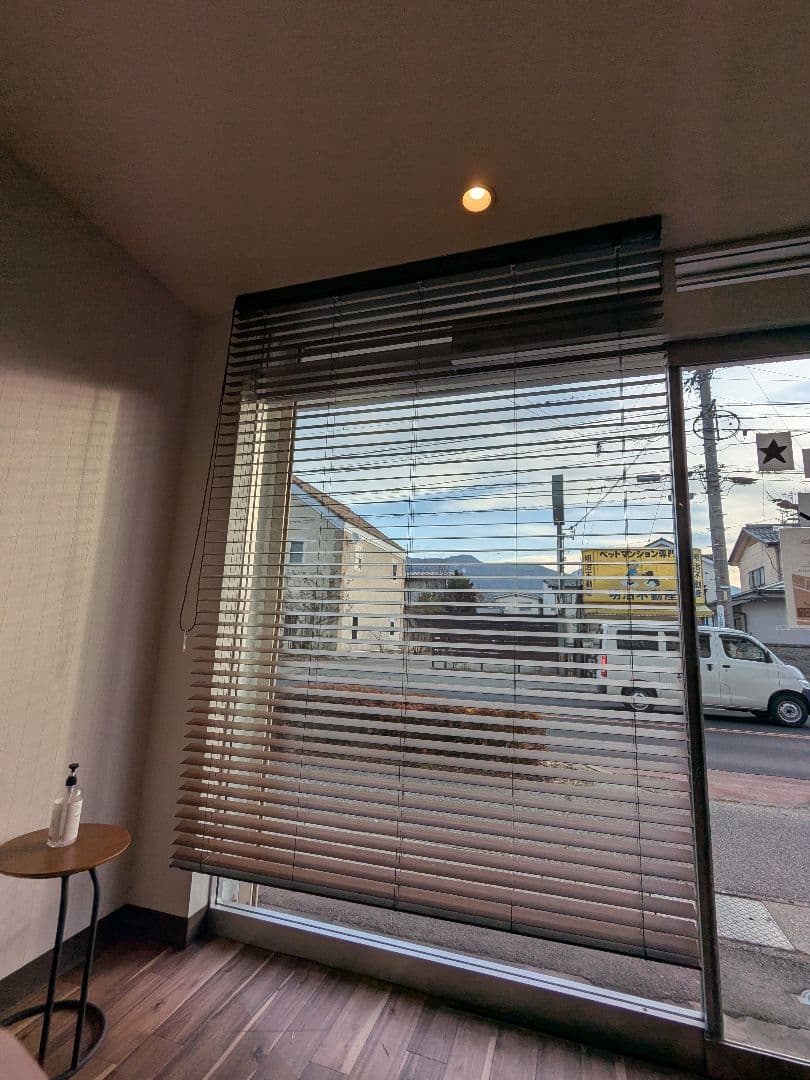 ウッドブラインド