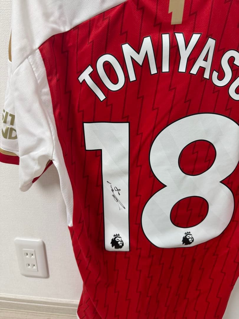 アーセナル 冨安健洋　サイン入りジャージ