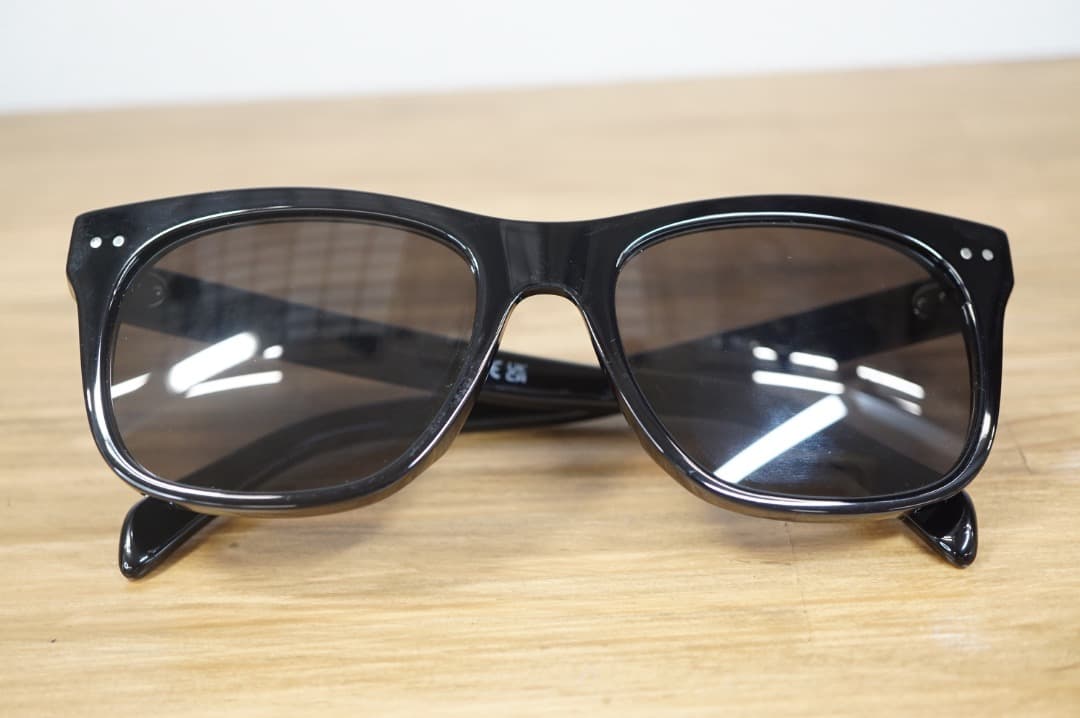 CELINE セリーヌ サングラス CL40322U 01A 本体のみ