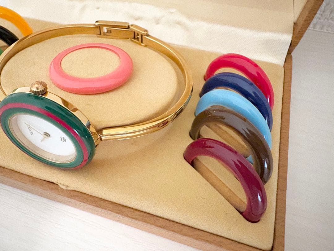 GUCCI 箱付き レディース 時計 チェンジベゼル 12色
