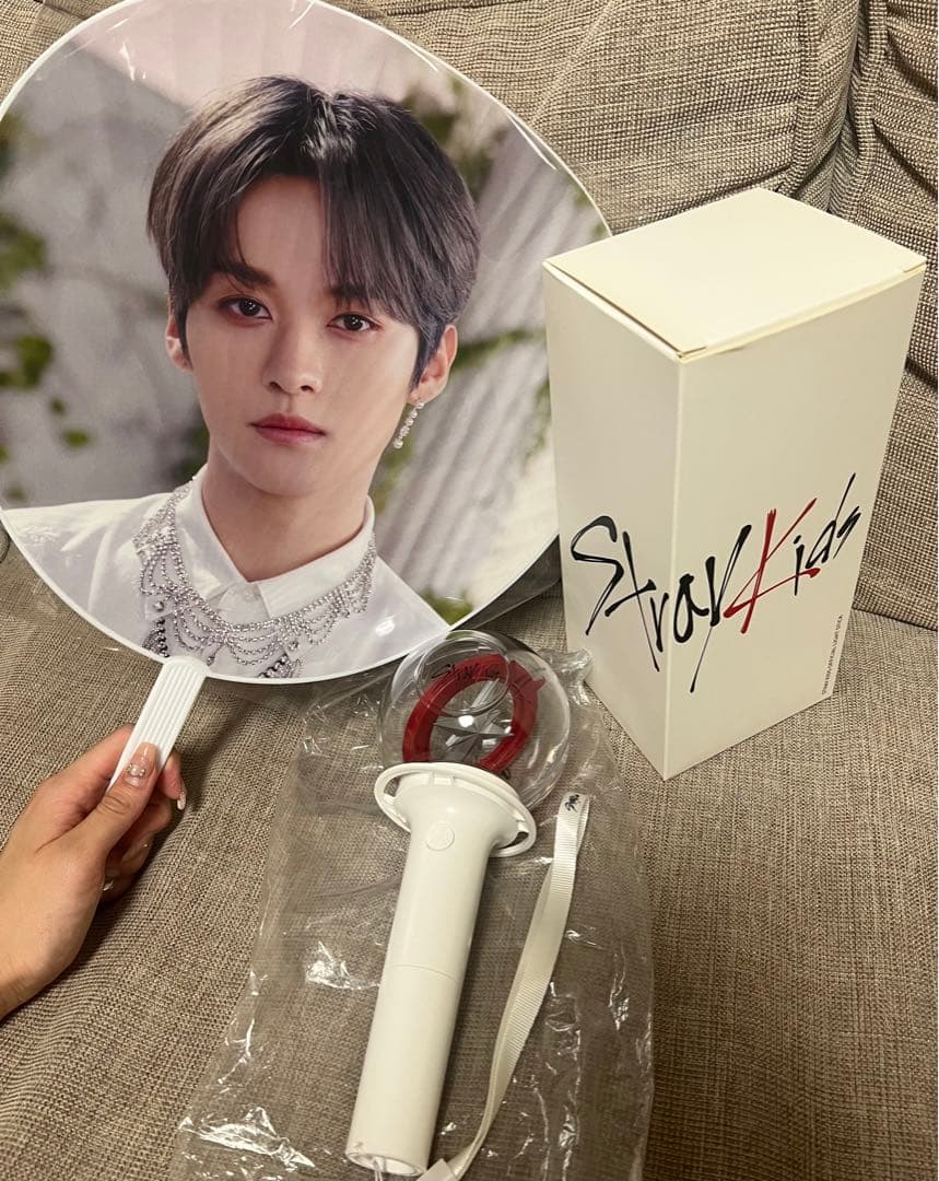 straykids ペンライト＋LeeKnow うちわ