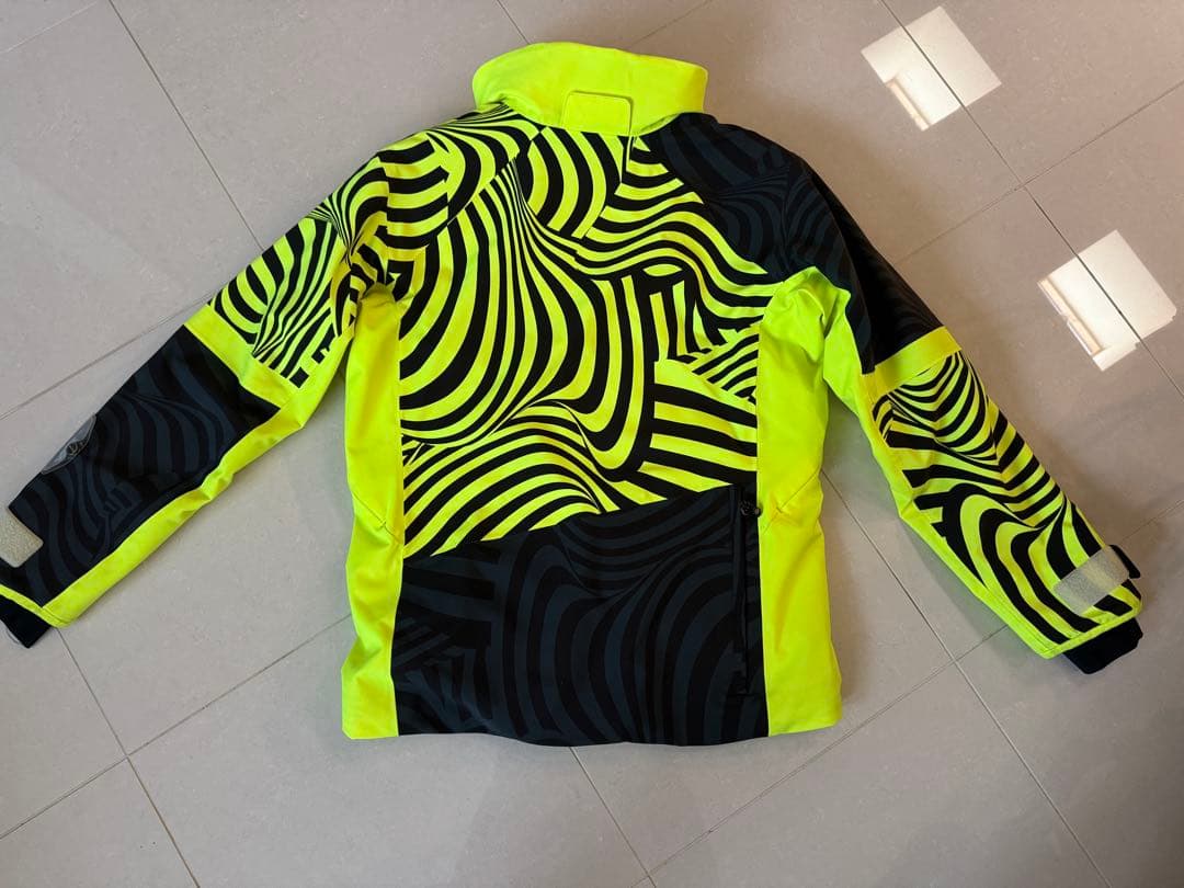 オンヨネ　デモ　スキーウェア Mサイズ　ブラック　イエロー