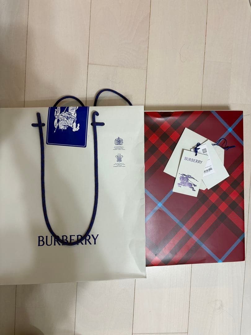 100%カシミヤ　男女OK昨年百貨店購入　美品　 両面使えます