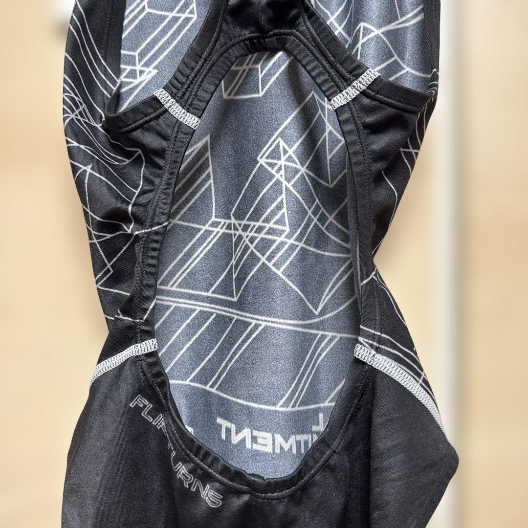 新品タグ付き　スピード　レディース競泳水着　フライングフィッシュ　ハイカット