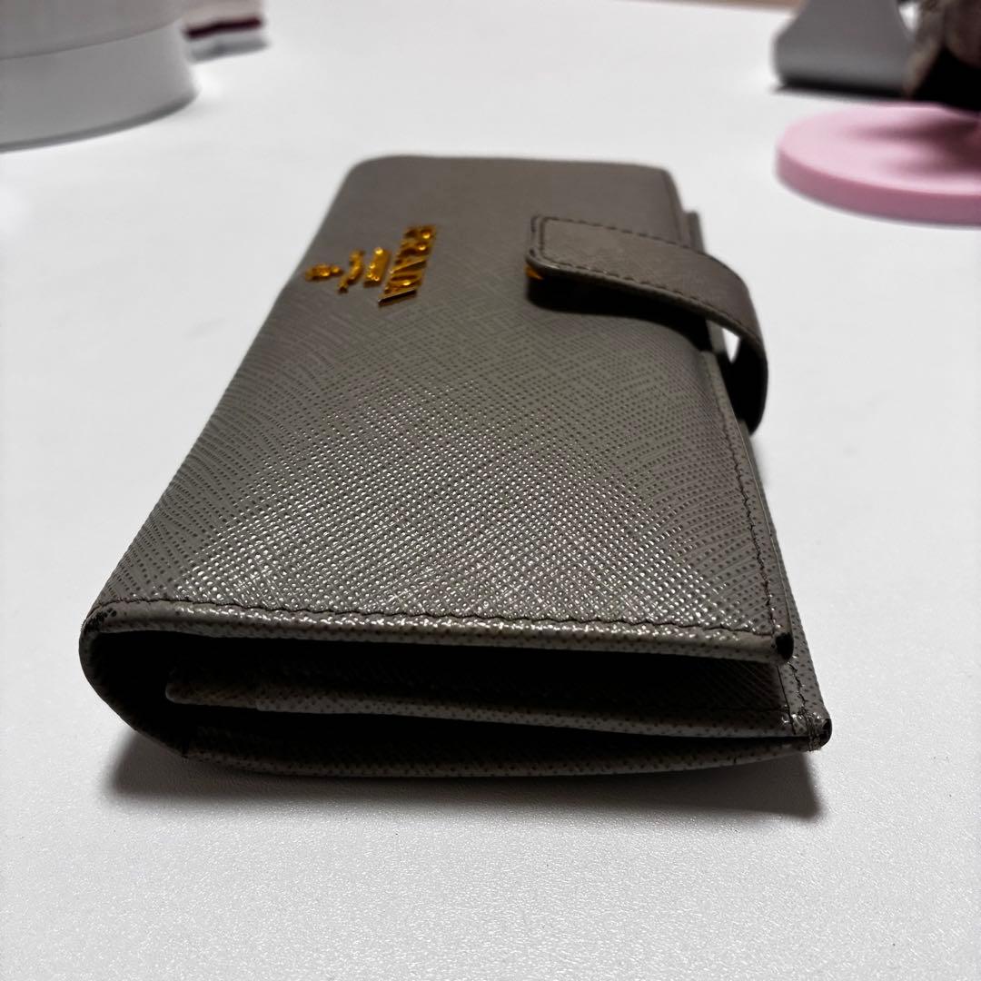PRADA ブラックレザー 長財布 サフィアーノ
