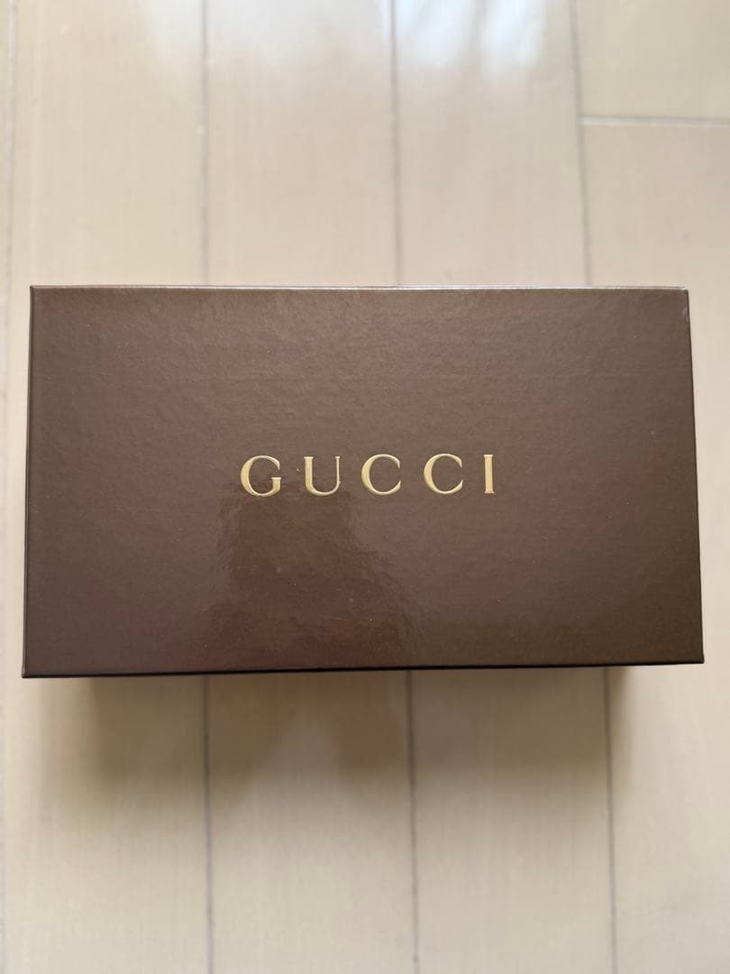 GUCCI 長財布　二つ折り財布　美品