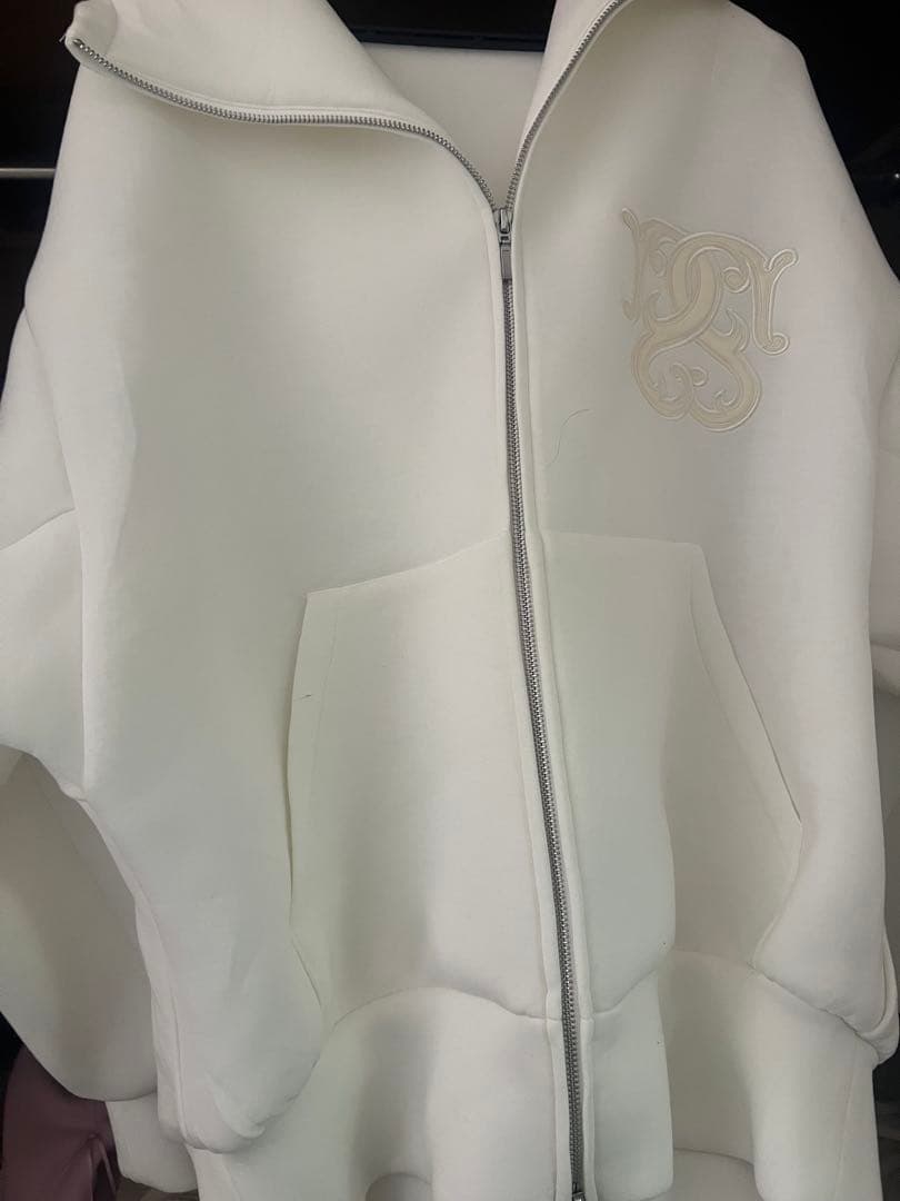 snidelボリュームパーカー