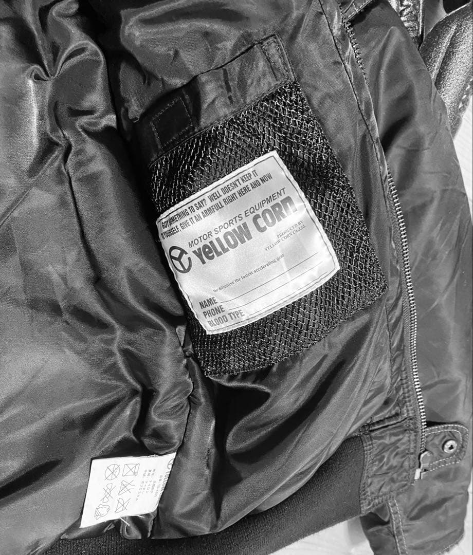 YELLOW CORNイエローコーン ウインタージャケット.XL(LL)黒