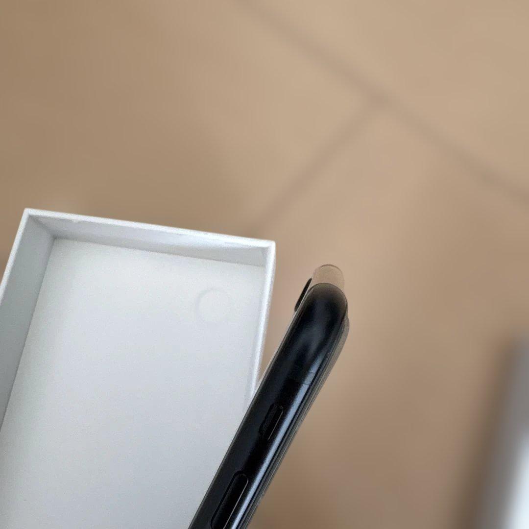 iPhone SE 第3世代 ブラック　バッテリー残量84% SIMフリー