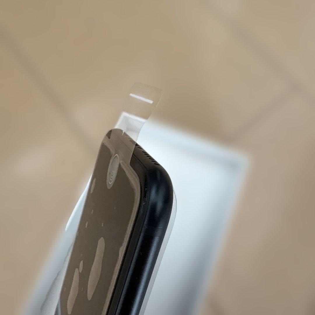 iPhone SE 第3世代 ブラック　バッテリー残量84% SIMフリー