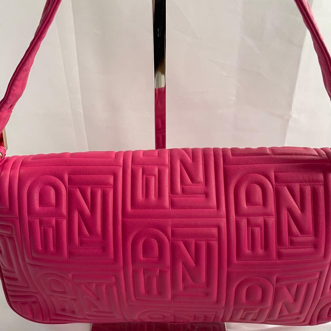 ✨️未使用級✨️ FENDI フェンディ　マンマバケット　ハンドバッグ　レザー