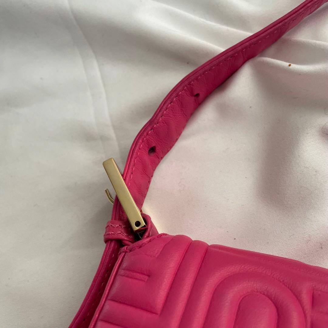 ✨️未使用級✨️ FENDI フェンディ　マンマバケット　ハンドバッグ　レザー