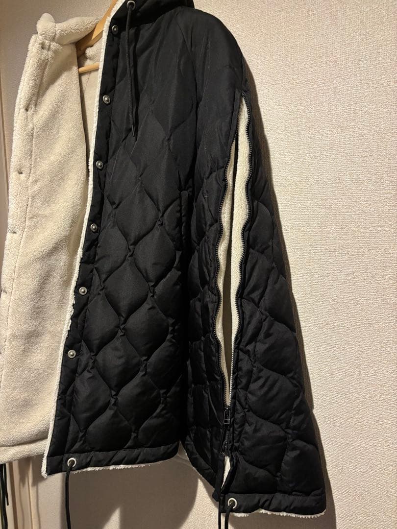 TAION ブラック ダウンフード付きポンチョ