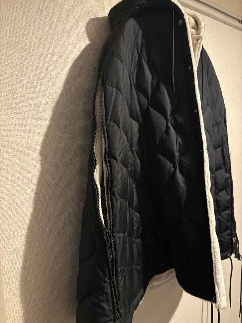 TAION ブラック ダウンフード付きポンチョ