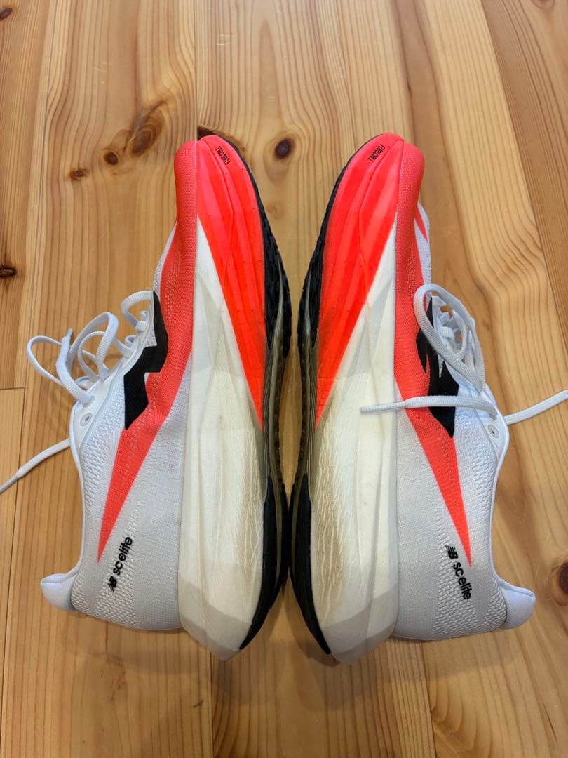 ニューバランス　FuelCell Super Comp Elite v5