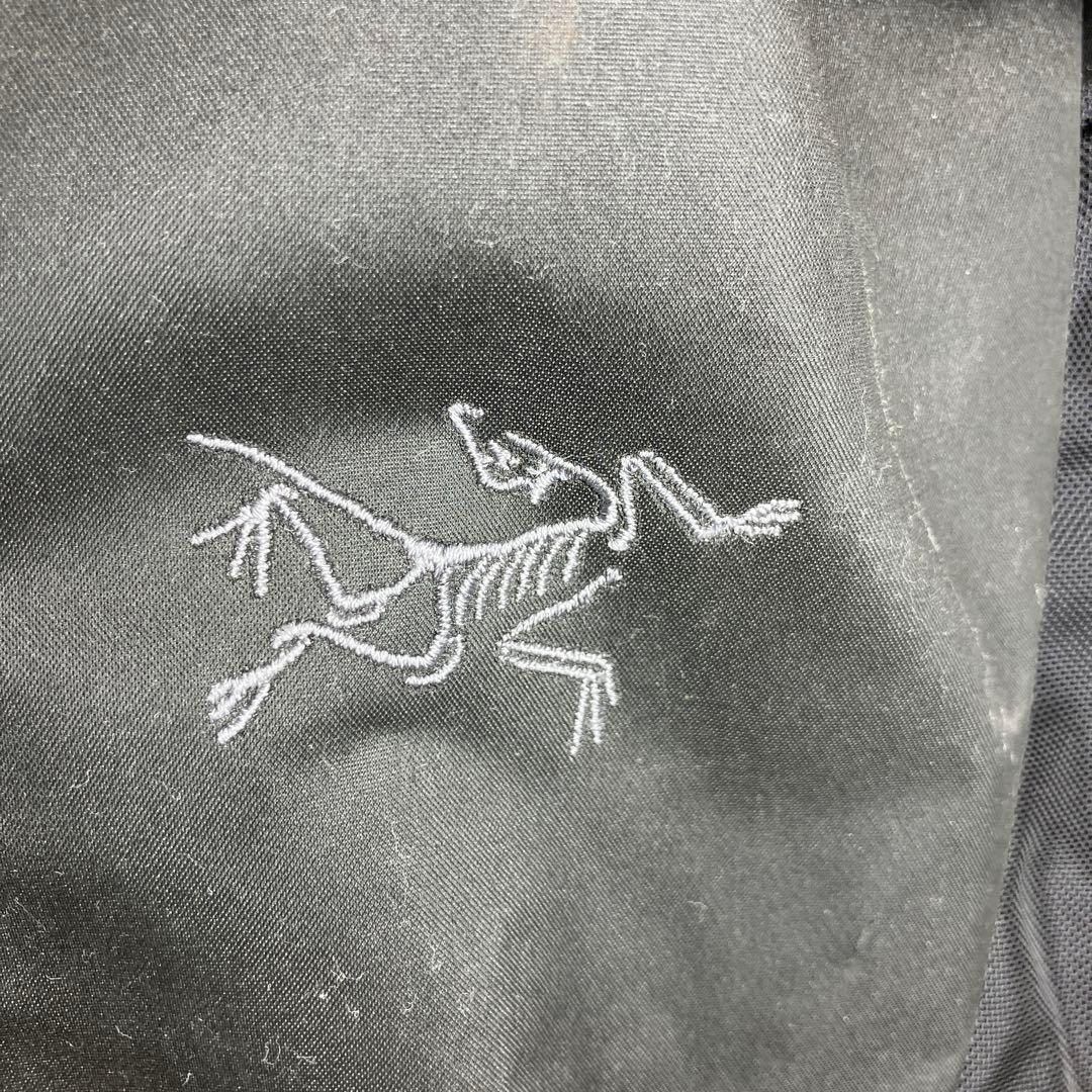 アークテリクス Arro 22 Stealth Black