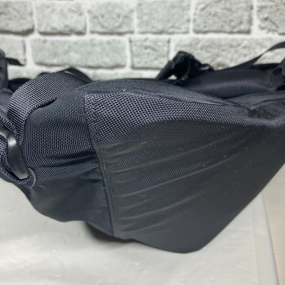 アークテリクス Arro 22 Stealth Black