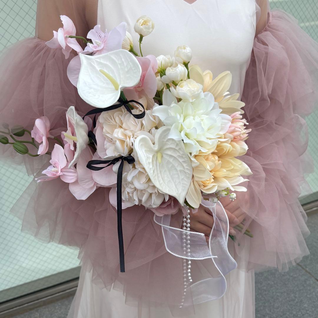 ホワイトウェディングドレス Aライン　チュール　ブーケ　３点SET