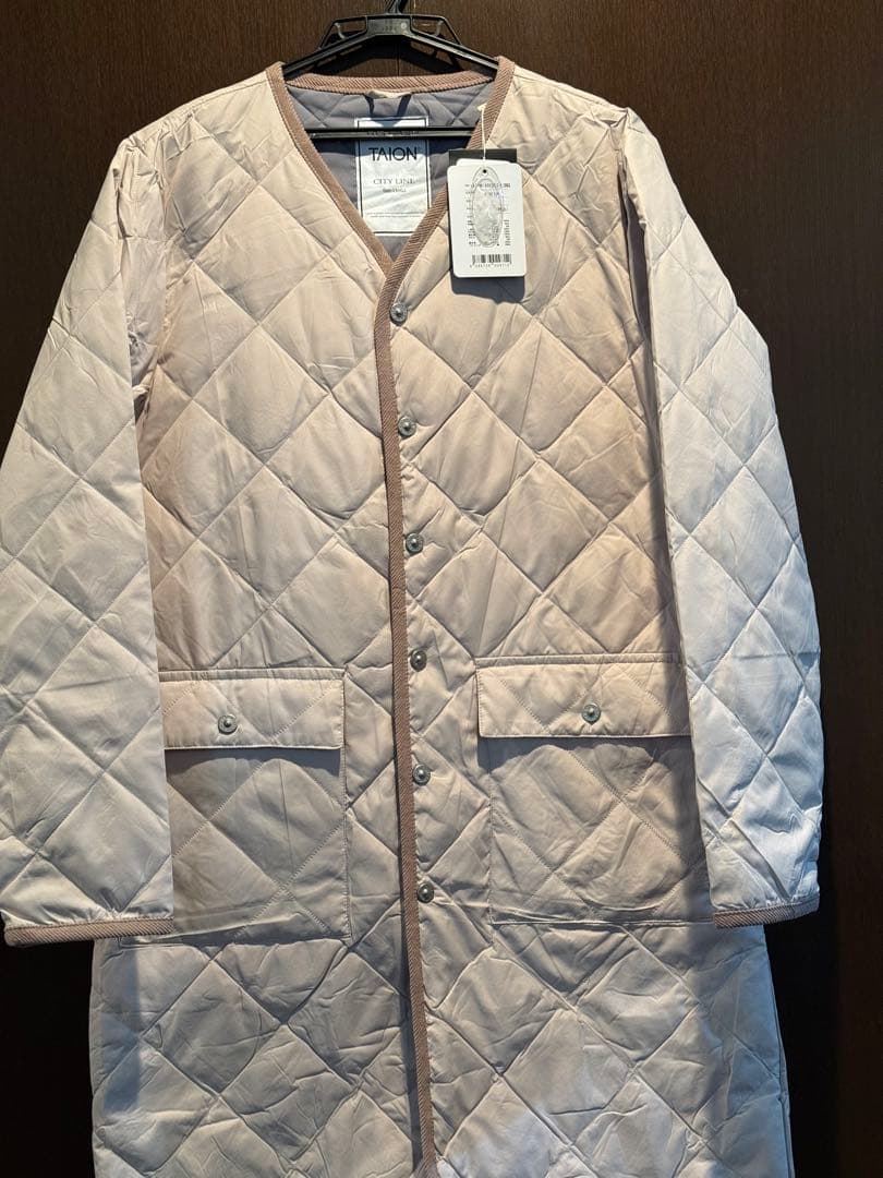 TAION 新品　ダウンコート　ベージュ キルティング ロングコート