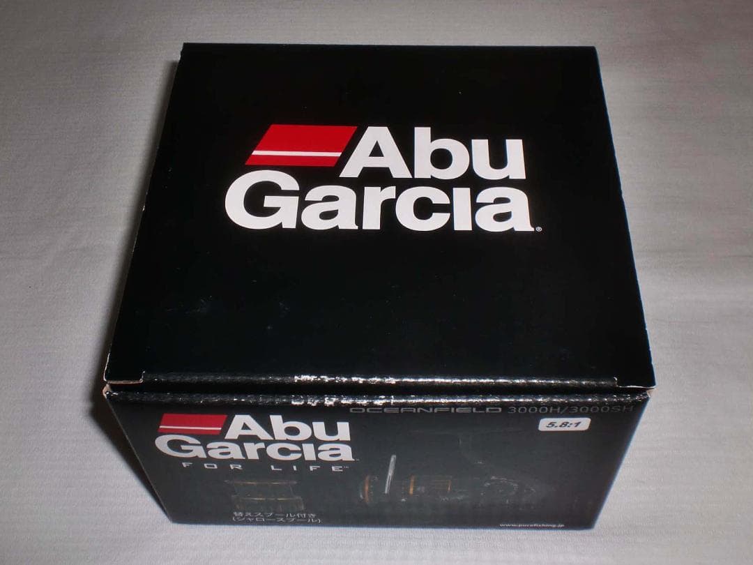 Ａｂｕ　オーシャンフィールド『３０００Ｈ／３０００ＳＨ』浅溝スプール付き　新品