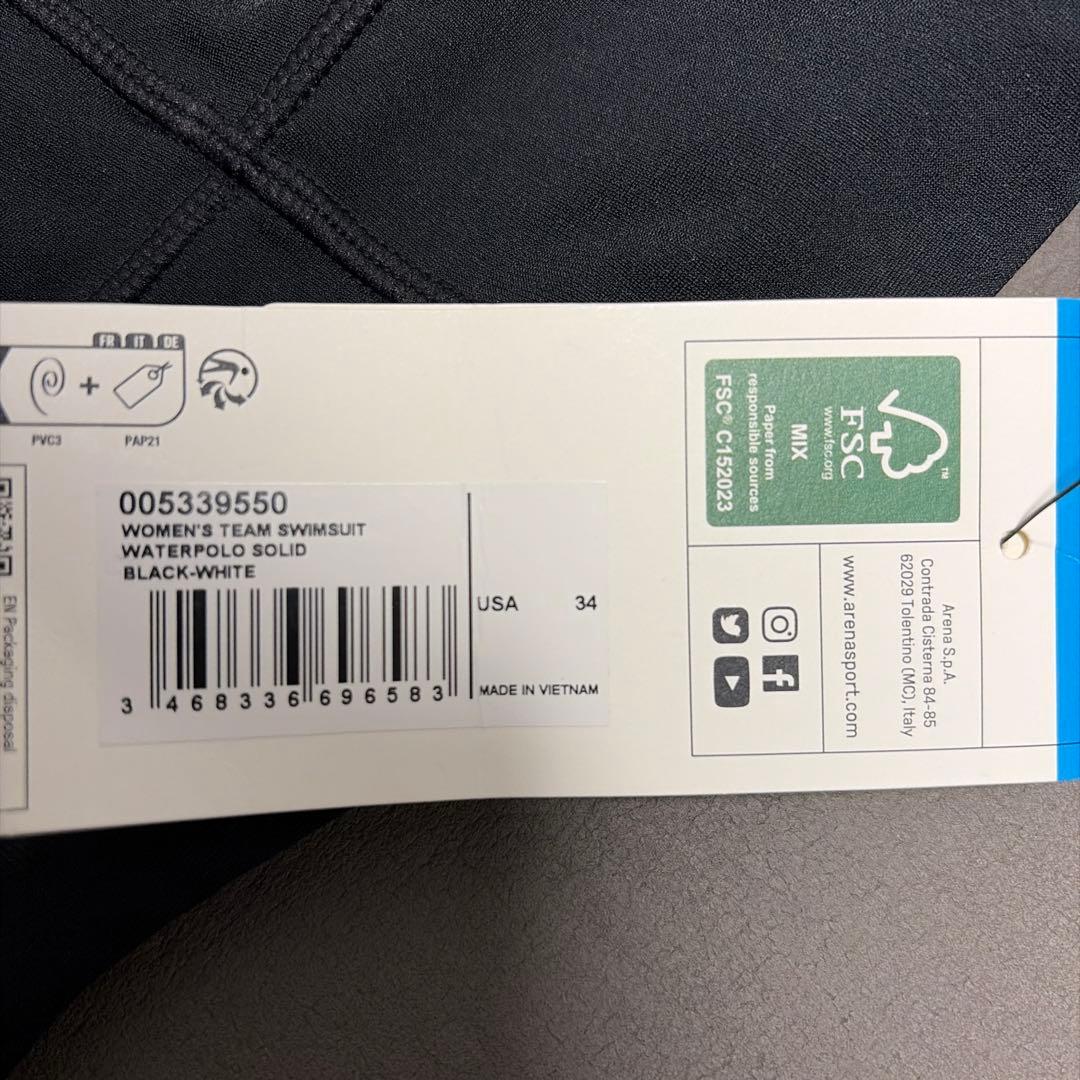 新品未使用　arena 水球用競泳水着　US34サイズ