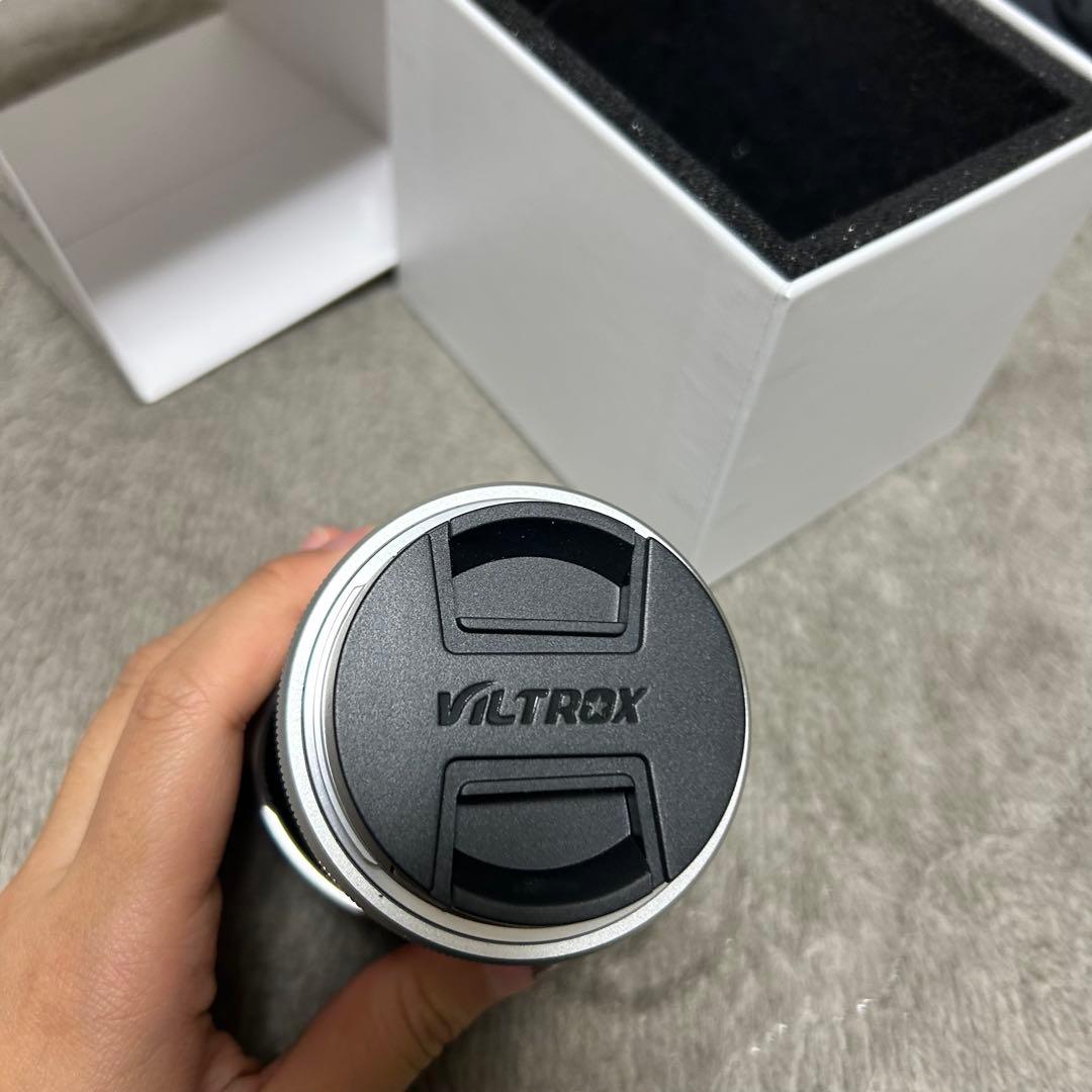 VILTROX AF 33mm F1.4 STM シルバー