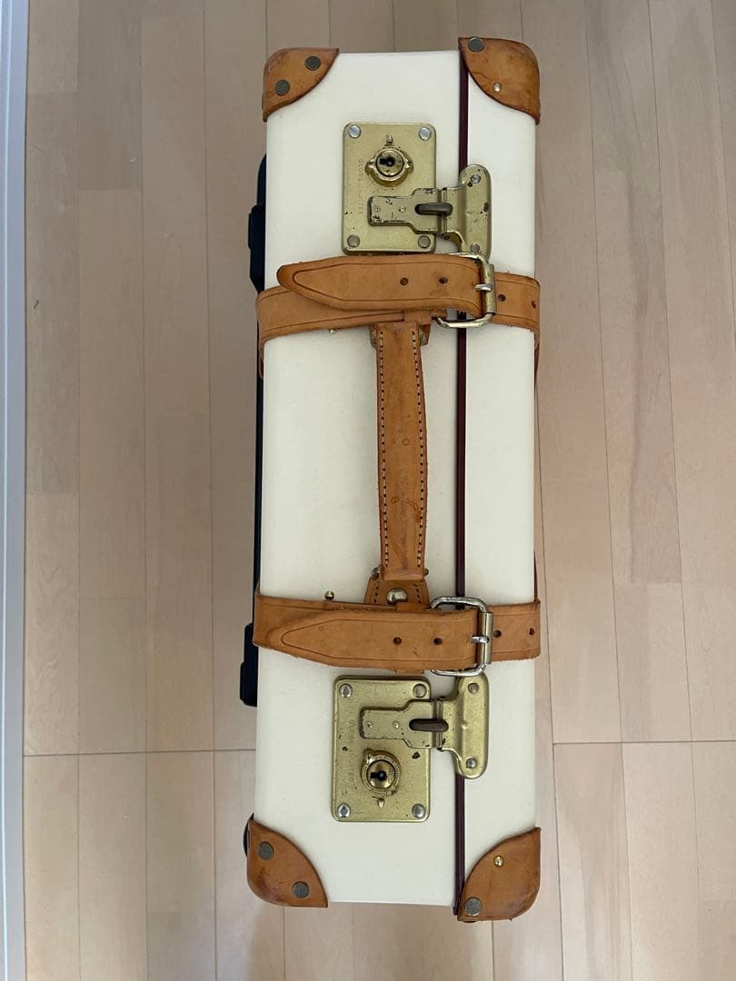 グローブトロッター　サファリ　スーツケース　21インチ　キャリー　アイボリー