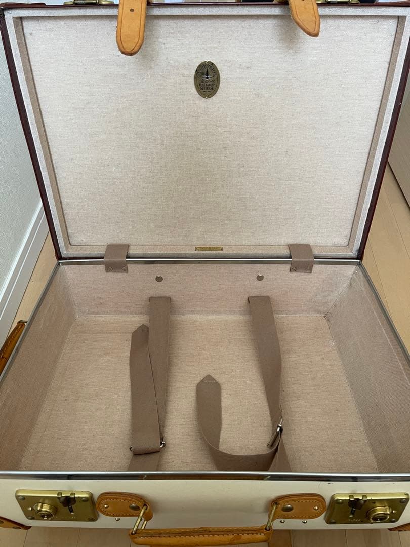 グローブトロッター　サファリ　スーツケース　21インチ　キャリー　アイボリー