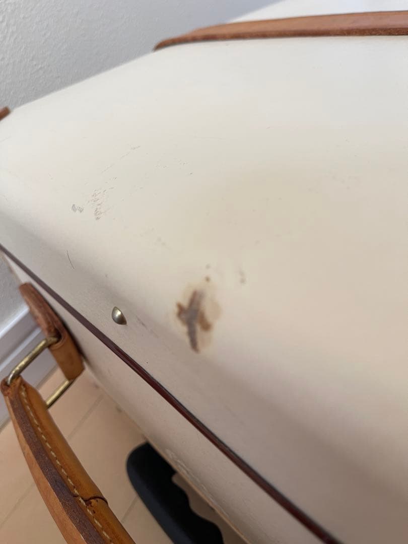 グローブトロッター　サファリ　スーツケース　21インチ　キャリー　アイボリー