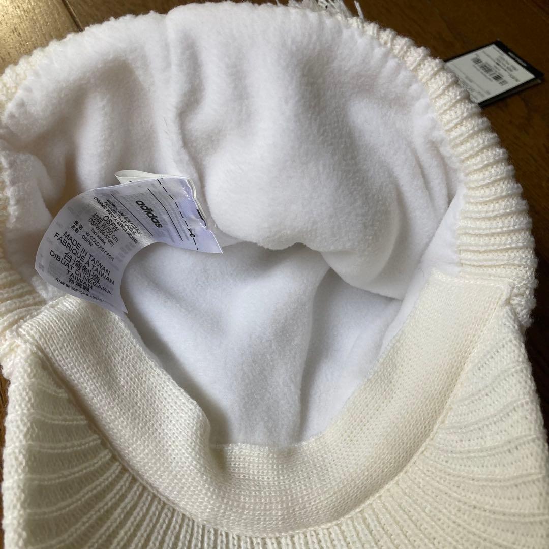 新品adidas アディダス　レディースセットアップ　セーター　スカート 帽子