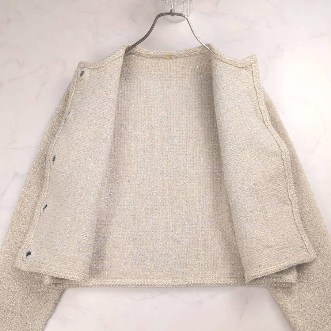 近年✨ ミラオーウェン 金釦ノーカラーコンパクトラメニットジャケット アイボリー