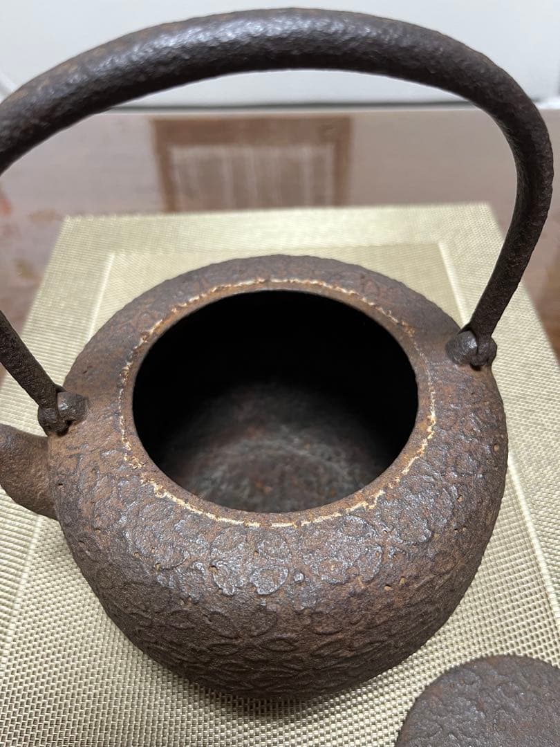 日本の伝統工芸品　南部鉄器　鉄瓶　桜