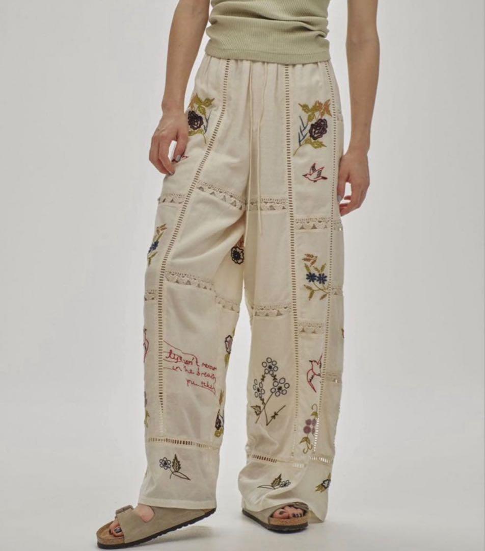 トゥデイフル　刺繍　パンツ