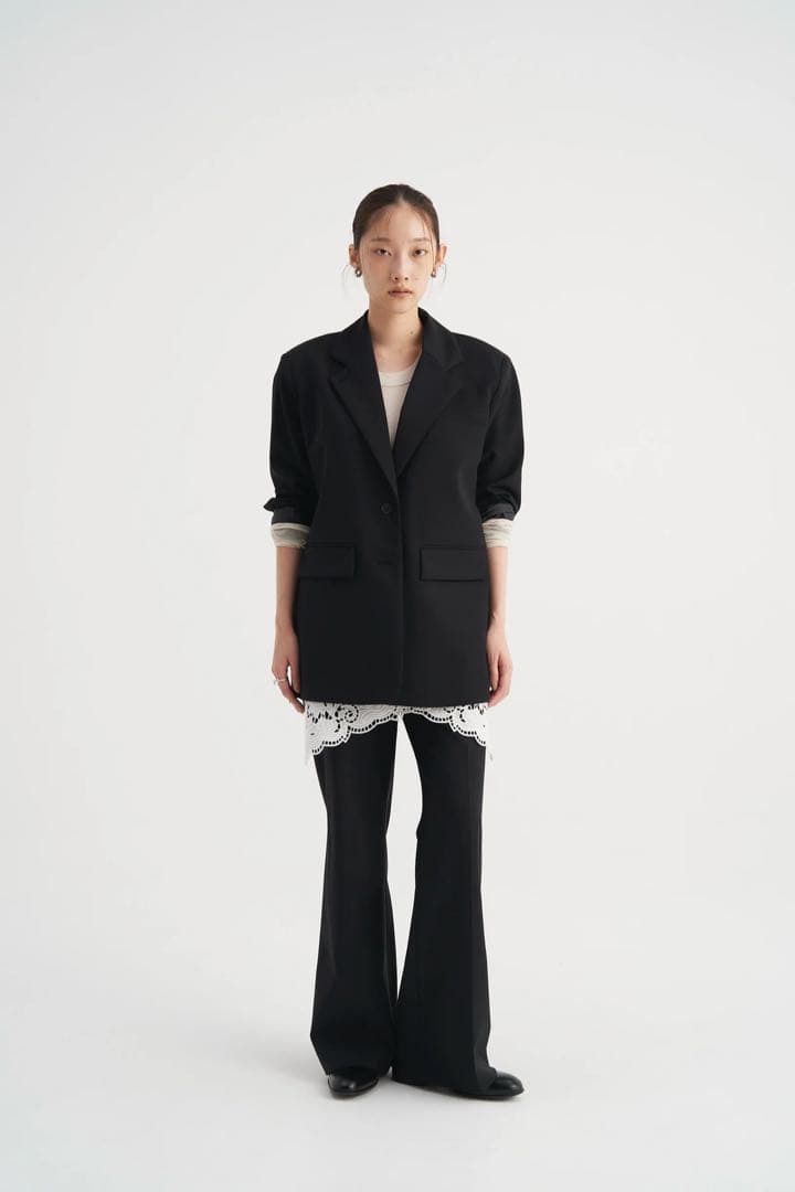 VENICA Scallop embroidery scarf ¥13,200